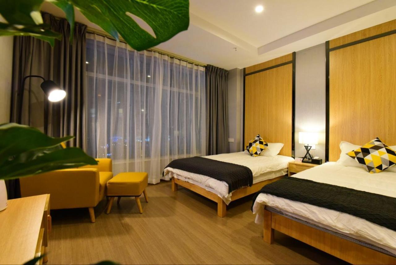 Chongqing Cchome Hotel Exterior photo