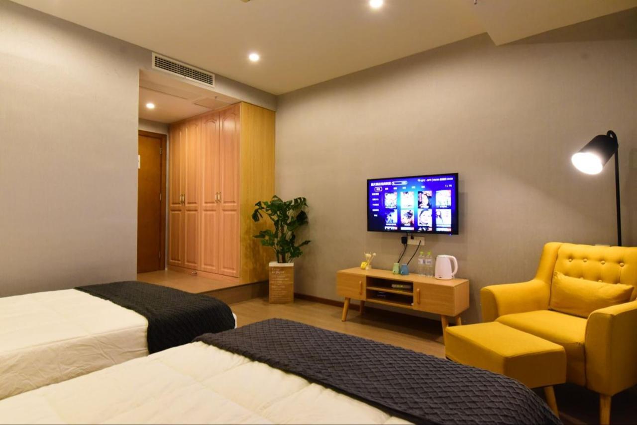 Chongqing Cchome Hotel Exterior photo